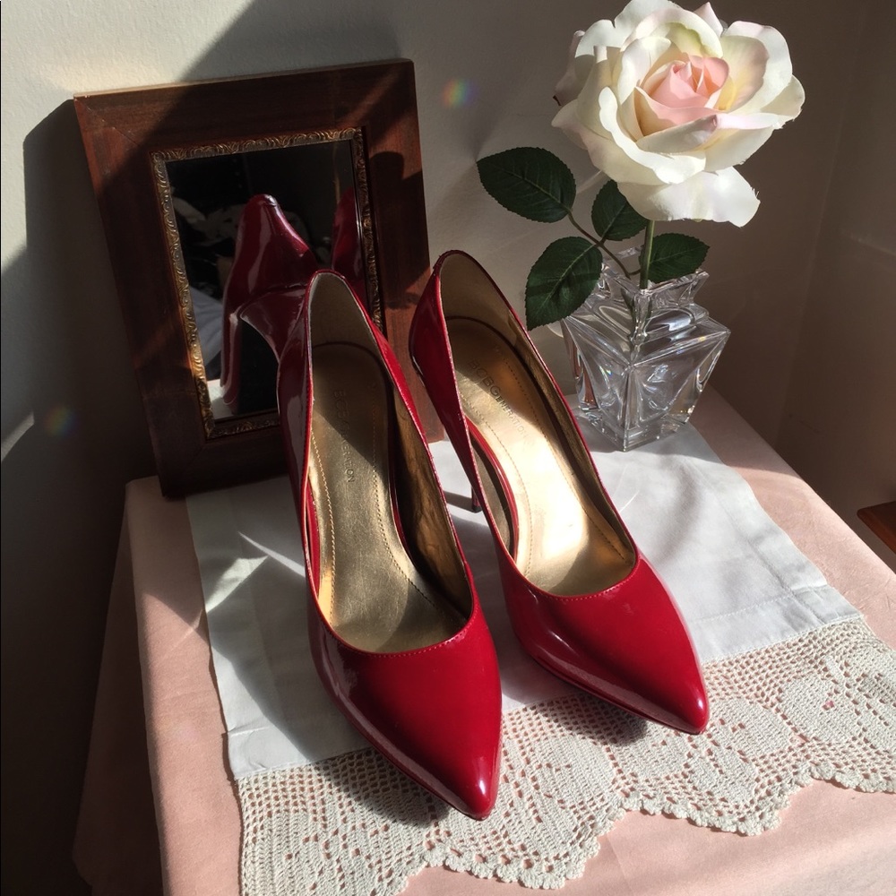 Beautiful BCBG RedPatten Leather Pumps ❤️